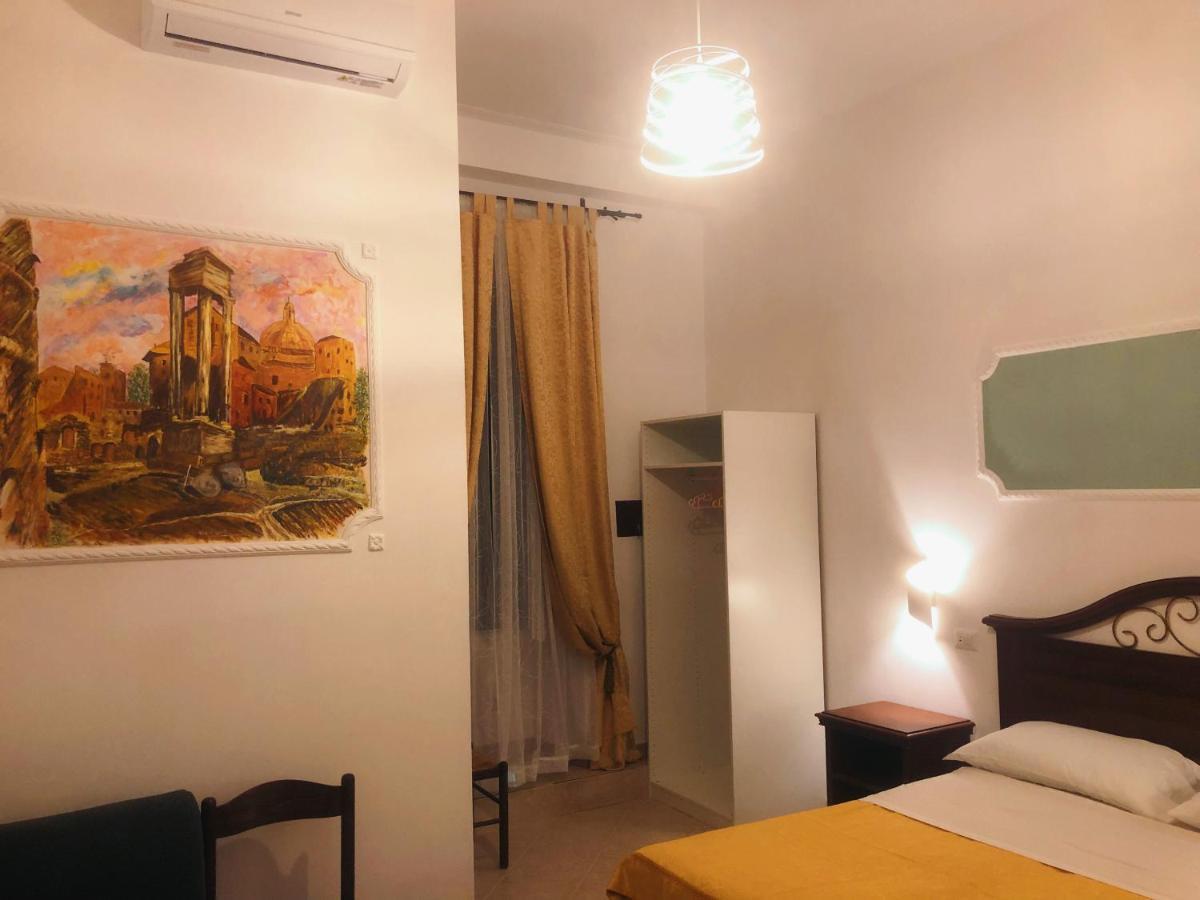 רומא Hostel Cosmos מראה חיצוני תמונה