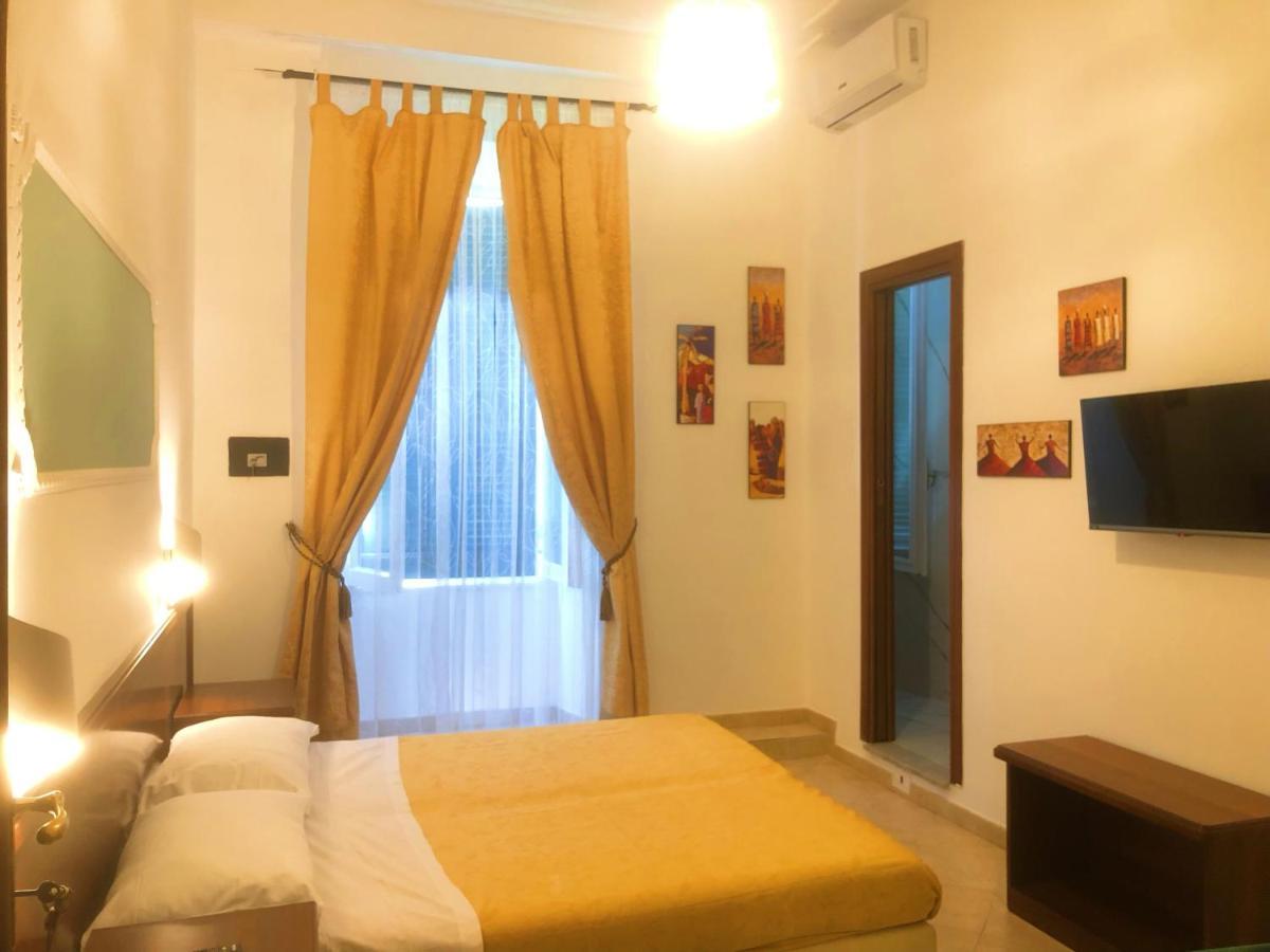 רומא Hostel Cosmos מראה חיצוני תמונה