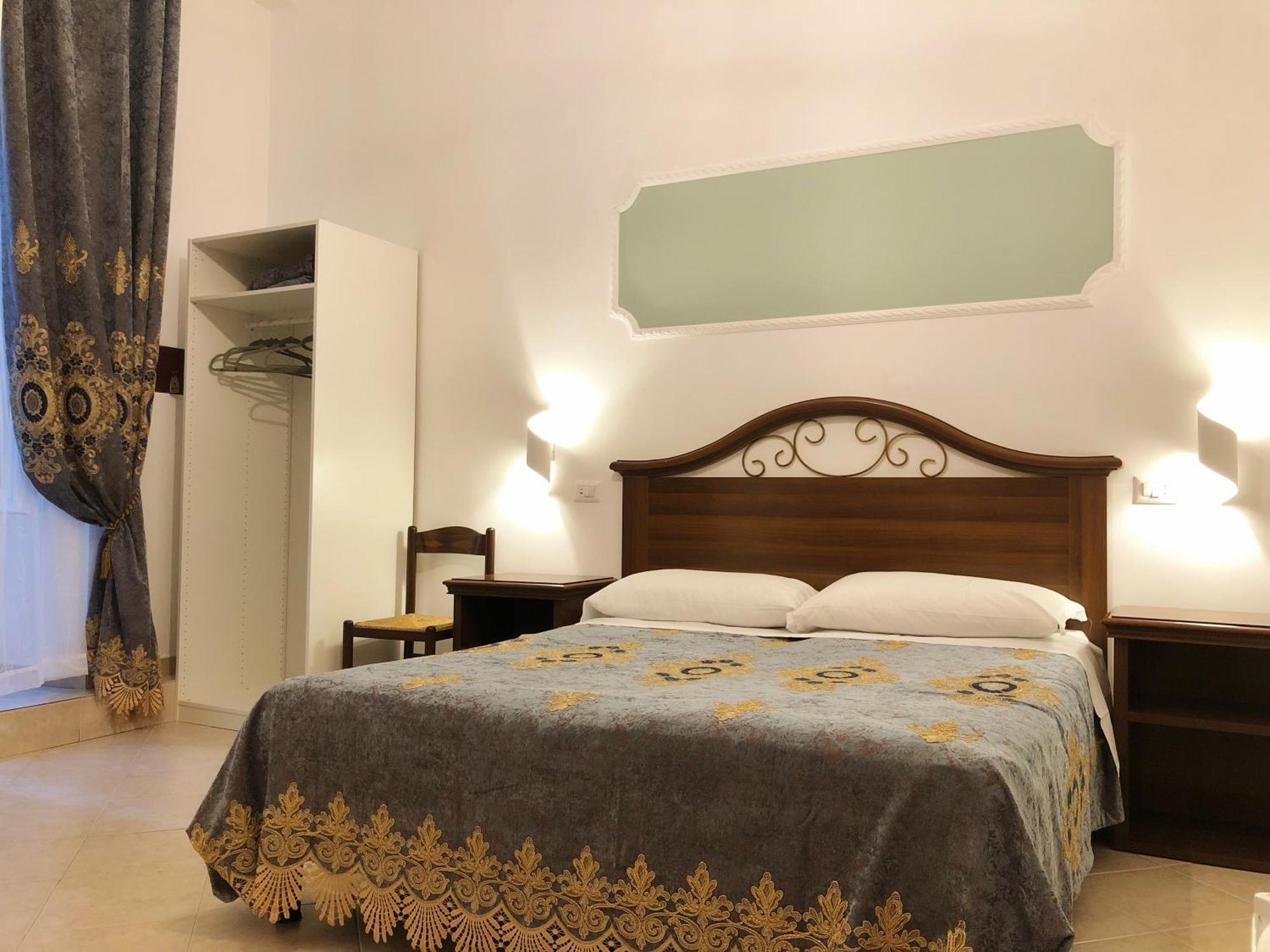 רומא Hostel Cosmos מראה חיצוני תמונה